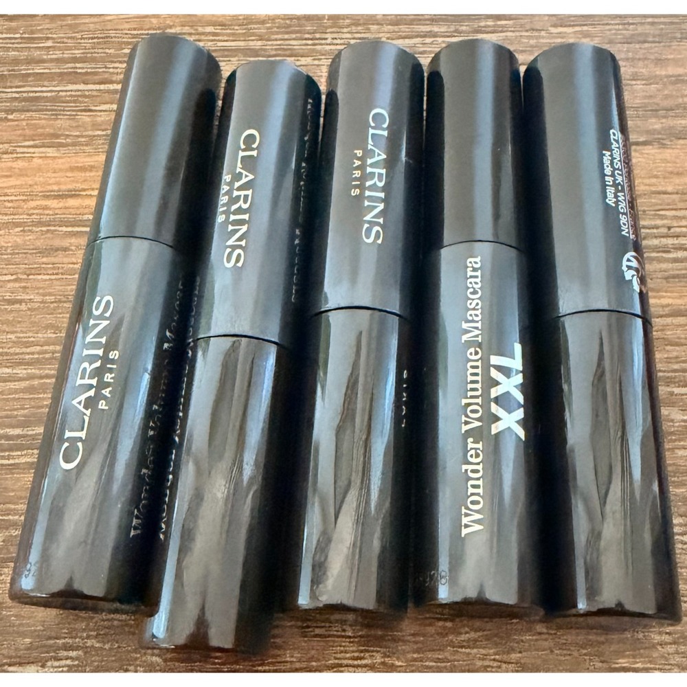 Clarins Wonder Volume XXL Mascara in 01 Extreme Black 0.1 oz NWQ X5 Travel Purse